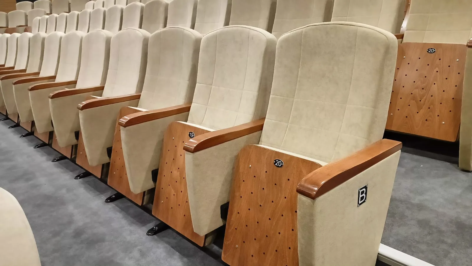 Yazı Tablalı Konferans Salonları