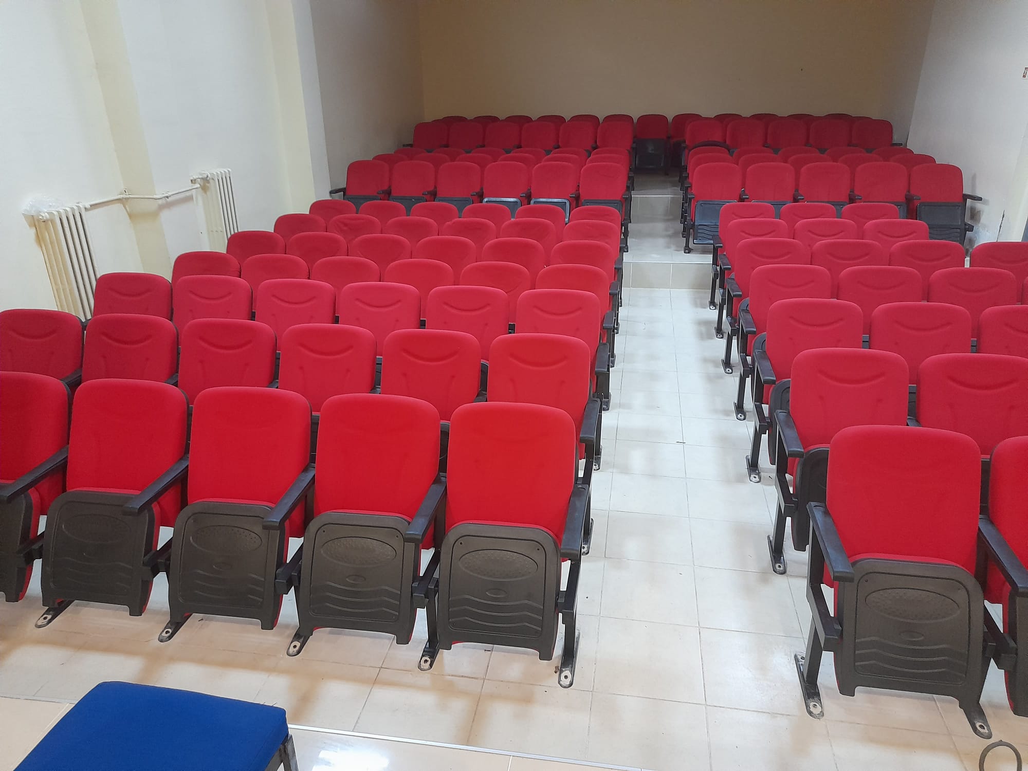 Plastik Konferans Koltukları