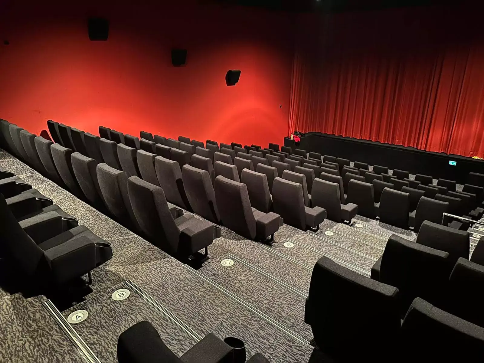 Avrupa Standartlarında Sinema Koltuğu Üreticisi Image